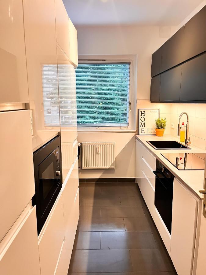 01 Bedroom In Mitte-Up To 5 People-Private Free Parking ベルリン エクステリア 写真