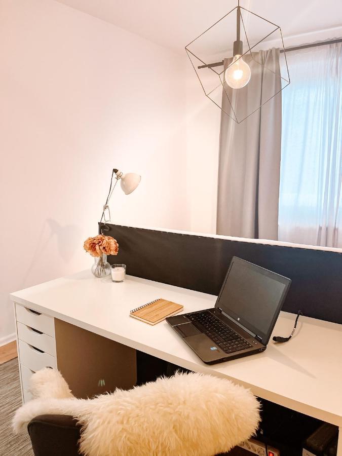 01 Bedroom In Mitte-Up To 5 People-Private Free Parking ベルリン エクステリア 写真